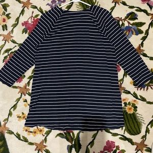 Worn once. Womens three quarter length sleeve tunic.